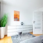 03 Im Carré Charlott Apartment