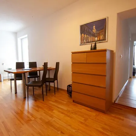 03 Im Carre Charlott Apartment *